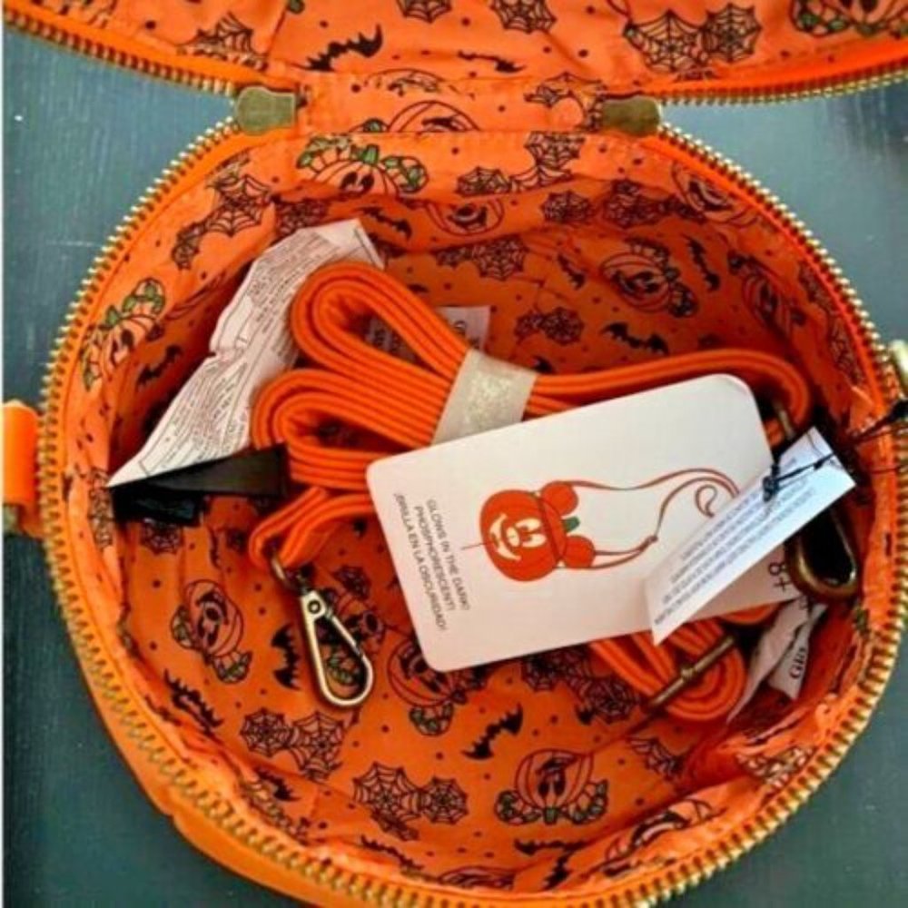 Loungefly Disney Mickey-O-Lantern Crossbody Pumpkin Crossbody Bag - Picture 3 of 7